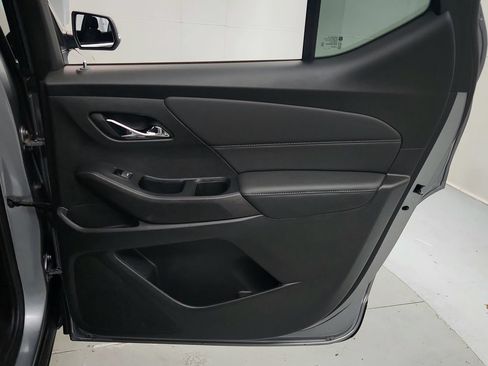 Used 2023 Chevrolet Traverse LT FWD image 26