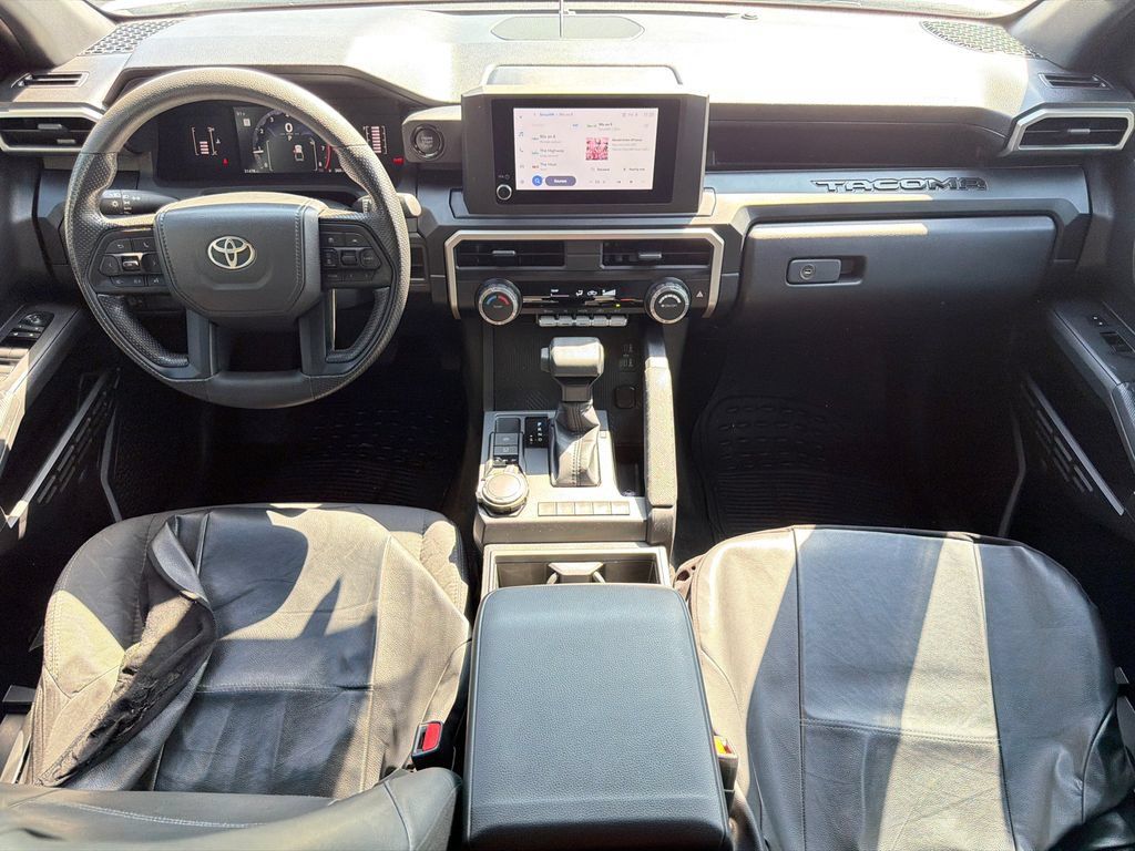 Used 2025 Toyota Tacoma SR AWD/4WD image 27
