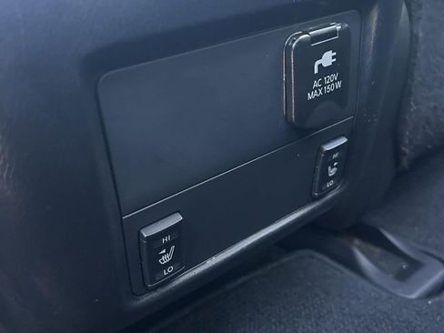 Used 2015 Nissan Pathfinder Platinum image 25