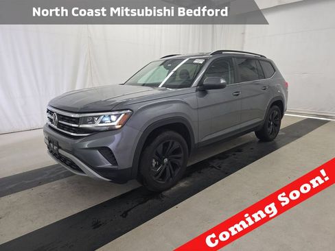 Used 2023 Volkswagen Atlas SE w/ Black Wheel Package AWD/4WD image 1