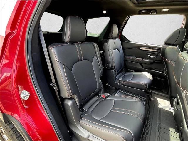 Used 2024 Honda Pilot TrailSport image 27