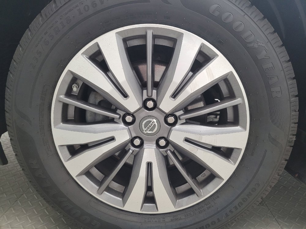 Used 2017 Nissan Pathfinder SL AWD/4WD image 31