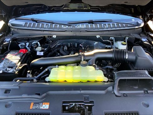 New 2025 Lincoln Navigator L Reserve AWD/4WD image 16
