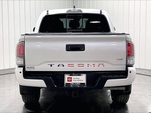 Certified 2022 Toyota Tacoma TRD Sport w/ Technology Package image 5