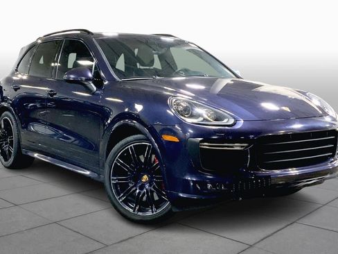 Used 2017 Porsche Cayenne GTS image 2
