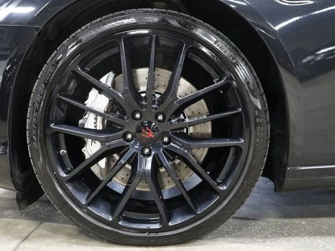 Used 2014 Maserati Quattroporte GTS RWD image 35