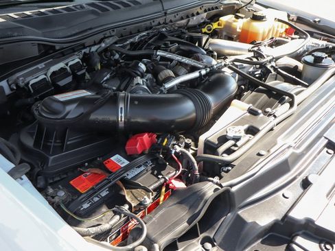 Used 2017 Ford F550 XLT image 13