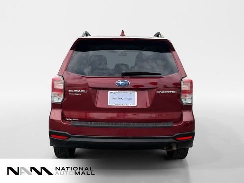 Used 2018 Subaru Forester 2.5i Premium w/ All-Weather Package AWD/4WD image 4