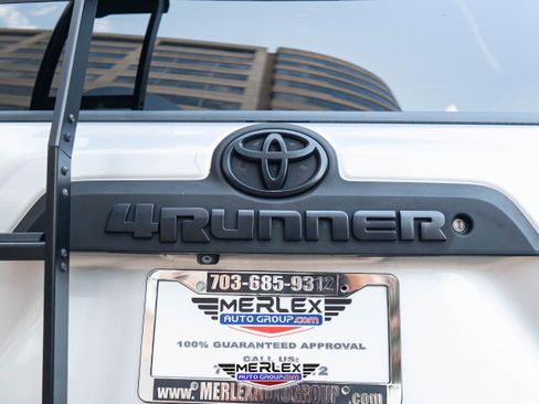 Used 2011 Toyota 4Runner SR5 image 46