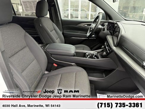Used 2025 Chevrolet Traverse LT AWD/4WD image 26