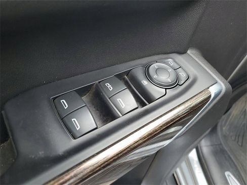 Used 2021 GMC Sierra 1500 Elevation w/ LPO, Elevation Black Package image 9