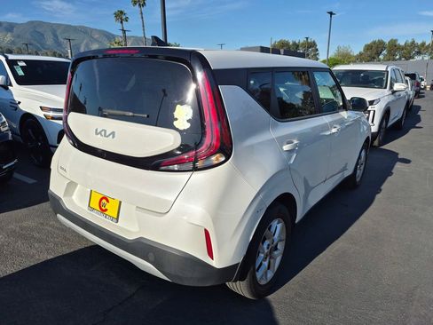Used 2023 Kia Soul S image 6