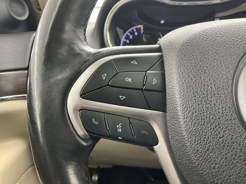 Used 2018 Jeep Grand Cherokee Limited image 18