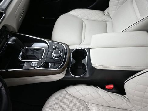Used 2023 MAZDA CX-9 Signature image 9