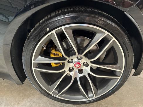 Used 2020 Jaguar F-TYPE Convertible image 15