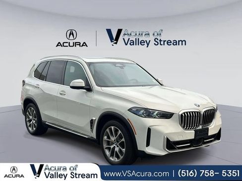 Used 2025 BMW X5 xDrive50e AWD/4WD image 1