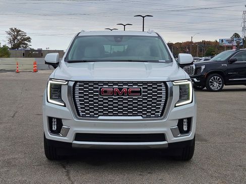 Used 2021 GMC Yukon Denali image 9