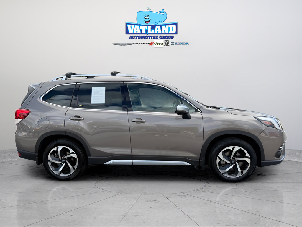 Used 2023 Subaru Forester Touring AWD/4WD image 5