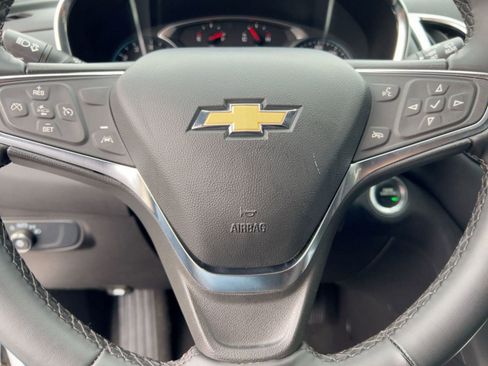 Used 2024 Chevrolet Equinox LT image 16