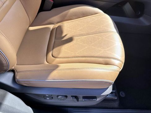 Certified 2025 INFINITI QX80 Sensory image 13