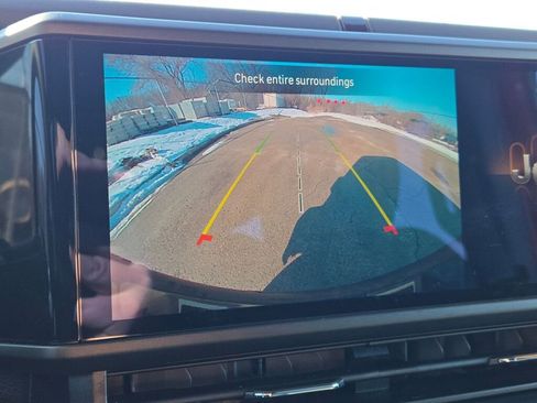 Certified 2025 Jeep Wrangler Unlimited Sahara w/ Safety Group image 4