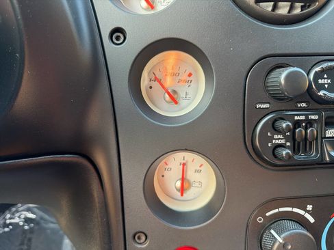 Used 2004 Dodge Viper SRT-10 image 33