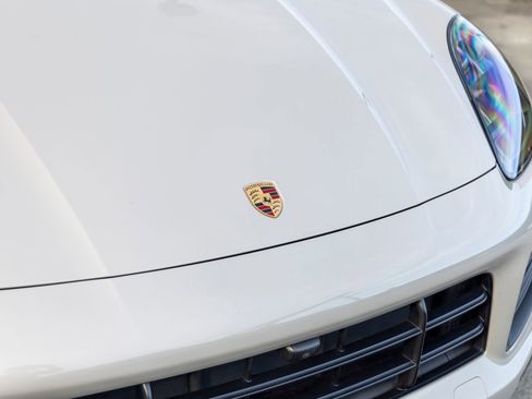 Used 2023 Porsche Cayenne GTS image 16