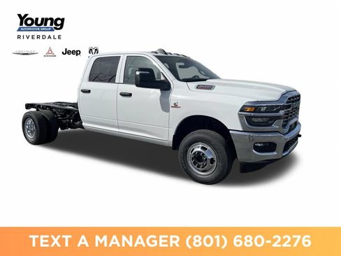 New 2026 RAM 3500 Tradesman w/ Chrome Appearance Group A AWD/4WD image 7