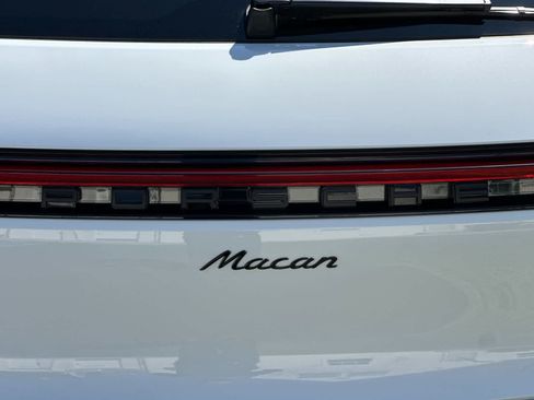 New 2026 Porsche Macan AWD/4WD image 31