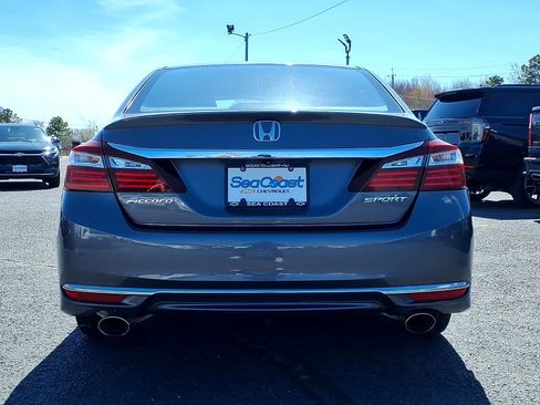 Used 2016 Honda Accord Sport image 5