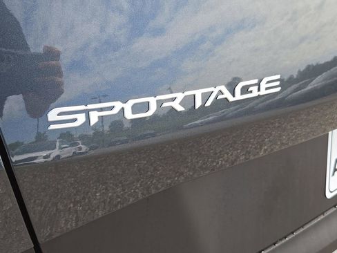 Certified 2025 Kia Sportage EX w/ Premium Package image 11