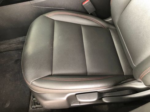 Used 2025 Chevrolet Trax RS w/ Driver Confidence Package FWD image 18