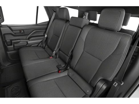 New 2026 Toyota 4Runner SR5 AWD/4WD image 8