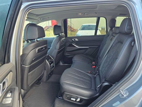 Used 2024 BMW X7 xDrive40i image 19