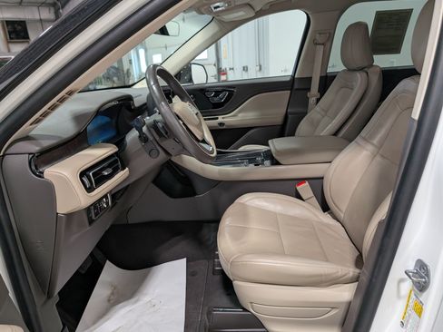 Used 2022 Lincoln Aviator Reserve w/ Elements Package Plus AWD/4WD image 14