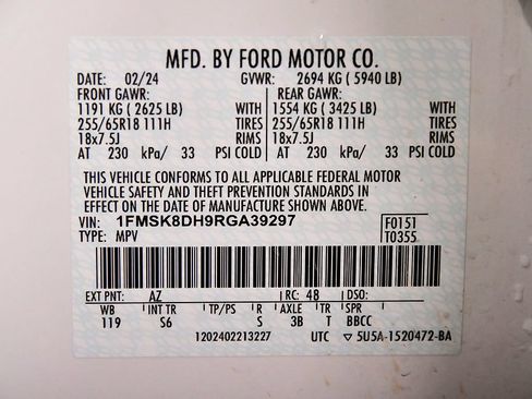 Used 2024 Ford Explorer XLT w/ Equipment Group 202A AWD/4WD image 17