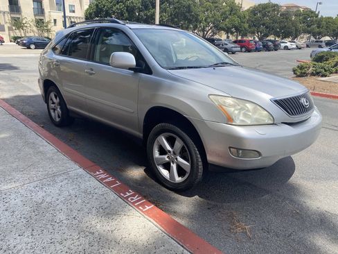 Used 2006 Lexus RX 330 FWD image 3