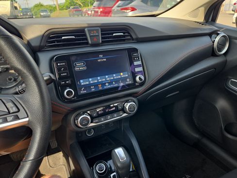 Used 2024 Nissan Versa SR FWD image 22