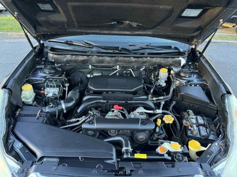 Used 2010 Subaru Outback 2.5i Premium image 20