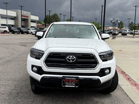 Used 2017 Toyota Tacoma SR5 w/ Tow Package AWD/4WD image 3
