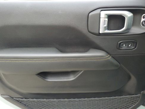 Certified 2024 Jeep Wrangler Sahara image 15