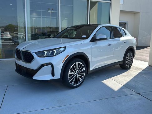 New 2026 BMW X2 xDrive28i w/ Technology Package image 2