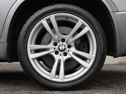 Used 2011 BMW X5 M image 14