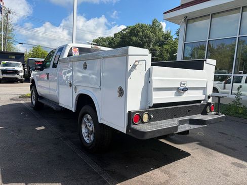 Used 2016 Ford F250 XLT w/ XLT Interior Package AWD/4WD image 10