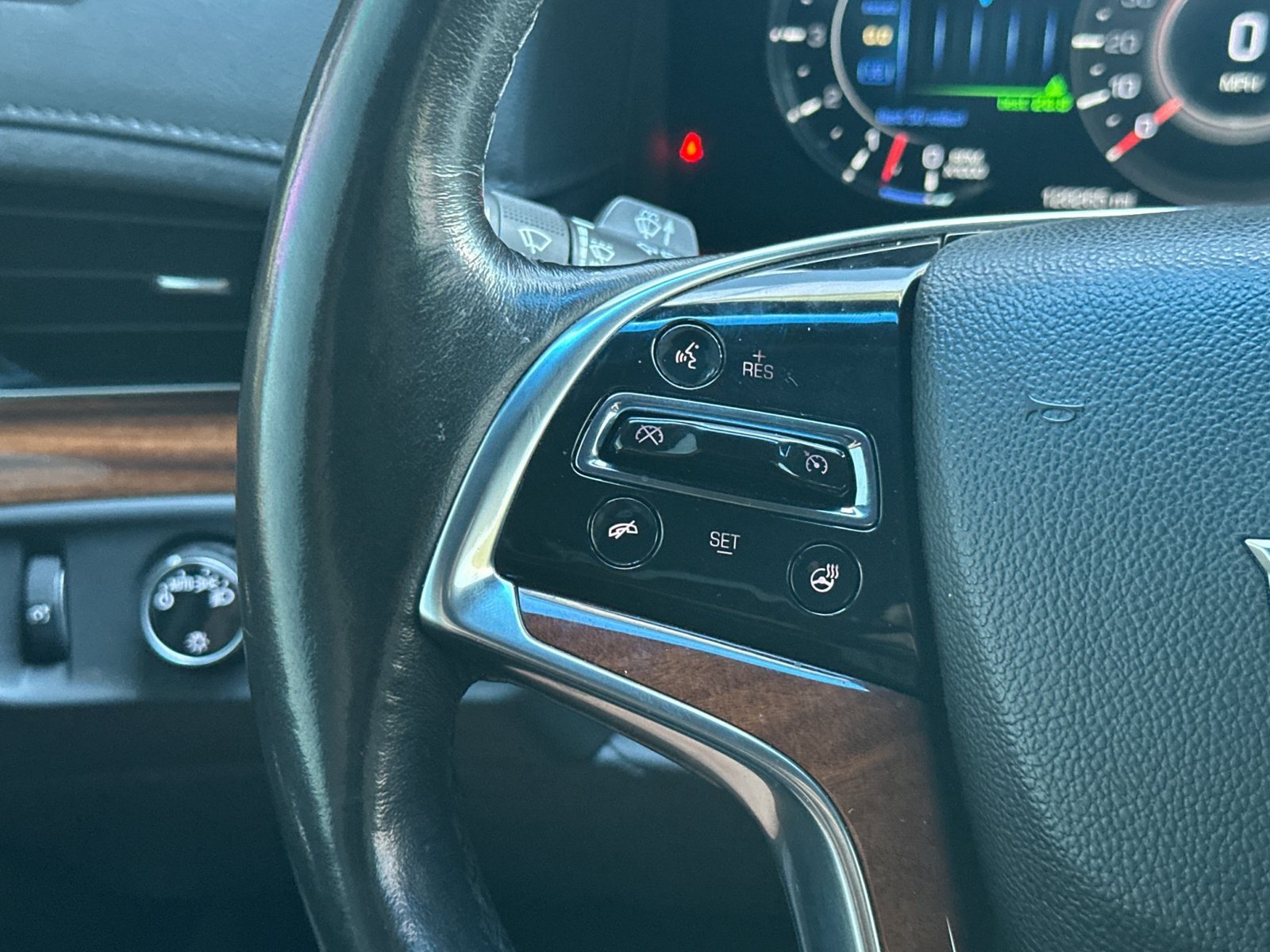 Used 2016 Cadillac Escalade 2WD image 29