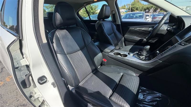Used 2019 INFINITI Q50 Signature Edition w/ Cargo Package (L96) RWD image 7