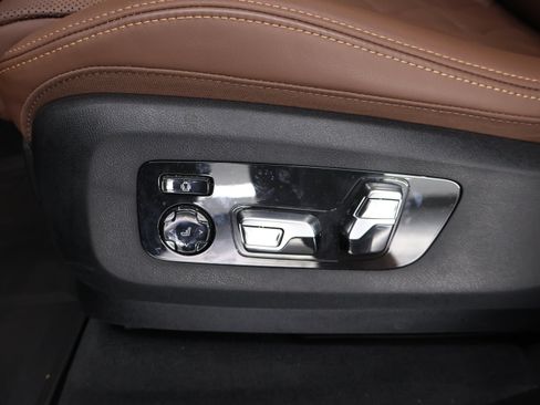 Used 2025 BMW X5 xDrive50e w/ Executive Package AWD/4WD image 50