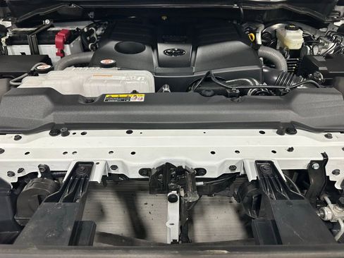 Used 2025 Toyota Tundra SR w/ SR Tow Package AWD/4WD image 67