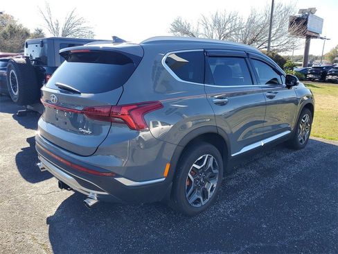 Used 2023 Hyundai Santa Fe SEL Premium image 4