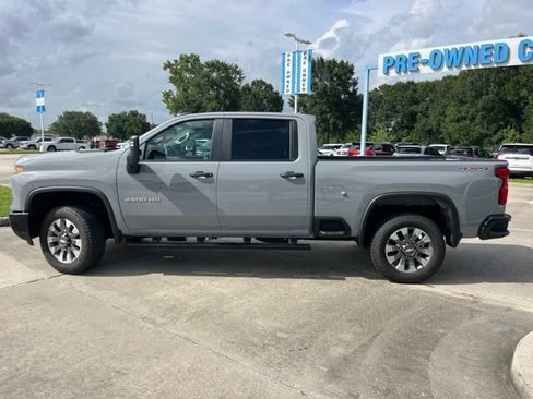 Used 2025 Chevrolet Silverado 2500 Custom w/ Custom Value Package AWD/4WD image 4